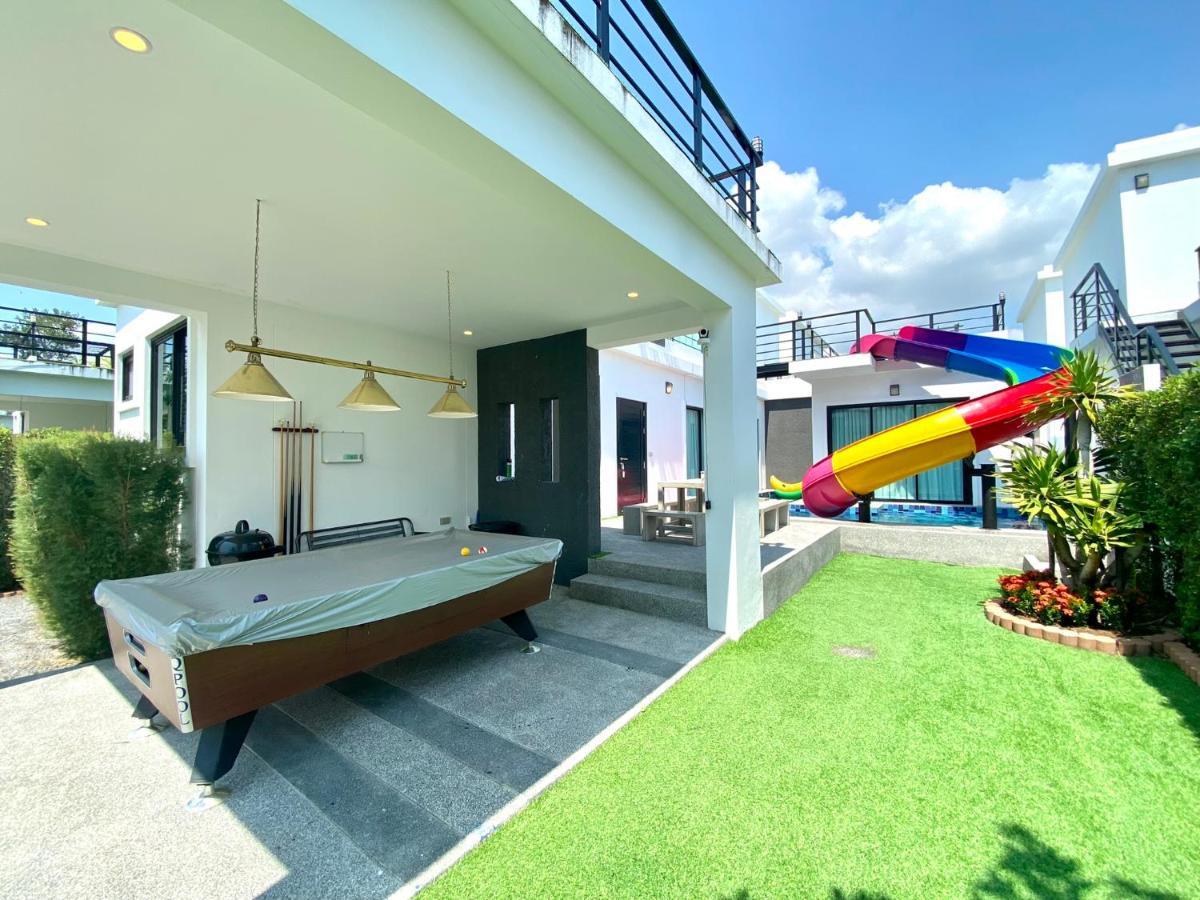 Villa Pool Modern Cool - Fill Feel *